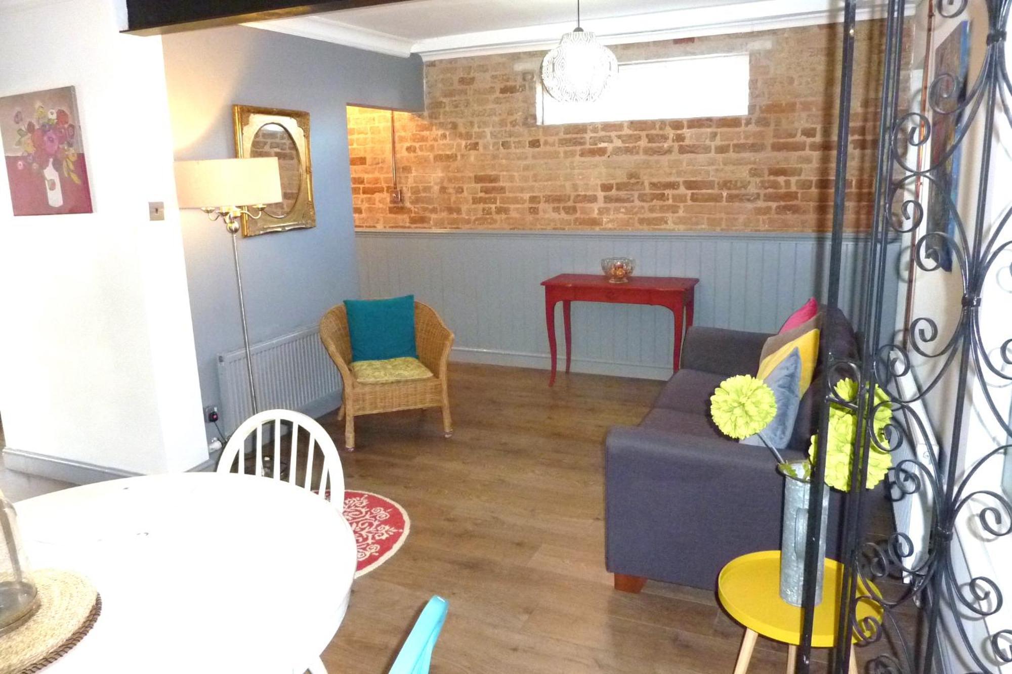 A Wonderful Place In The Hub Of The City, Yet On The Edge Of The Countryside Holiday home *